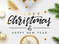 Glædelig jul og godt nytår billede med sort og guldfarvet skrift, julemotiver, ure, gran og gaver 
